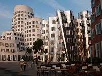 005  Die Gehry-Bauten.