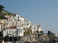 148 : Amalfi, Amalfitana, Berg, Haeuser, Italien, Meer, Stadt, alte Burg, am Berg gebaut