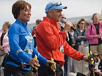 043  Becel-Nordic-Walk mit den "Mittermeier's"