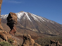 009-Teide  Grandiose Aussicht auf den noch schneebedeckten Berg.